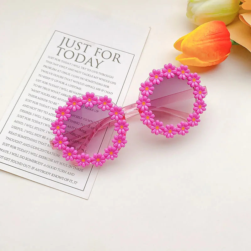 2022 New Girl Boys Cute Sunglasses Flower Outdoor Children Lovely Vintage Sunglasses UV400 Classic Toddler Kids Shades
