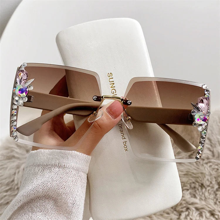2024 Luxury Vintage Sunglasses Branded Custom logo Eyewear Shades Oversized Female Rimless Square Diamond Ladies Sunglasses