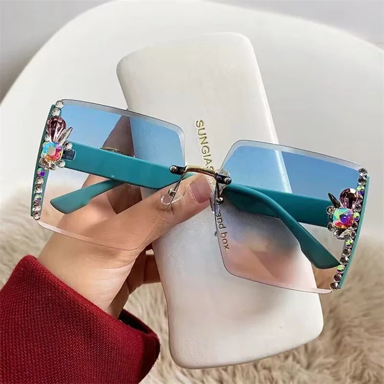 2024 Luxury Vintage Sunglasses Branded Custom logo Eyewear Shades Oversized Female Rimless Square Diamond Ladies Sunglasses