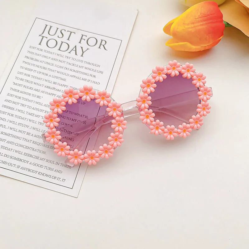 2022 New Girl Boys Cute Sunglasses Flower Outdoor Children Lovely Vintage Sunglasses UV400 Classic Toddler Kids Shades