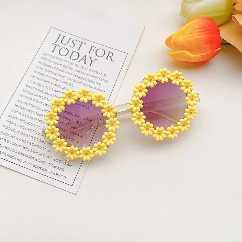 2022 New Girl Boys Cute Sunglasses Flower Outdoor Children Lovely Vintage Sunglasses UV400 Classic Toddler Kids Shades