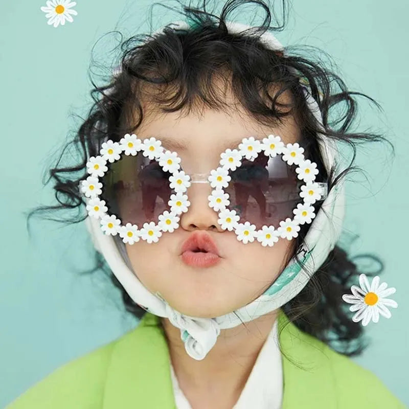 2022 New Girl Boys Cute Sunglasses Flower Outdoor Children Lovely Vintage Sunglasses UV400 Classic Toddler Kids Shades