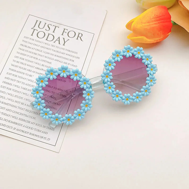 2022 New Girl Boys Cute Sunglasses Flower Outdoor Children Lovely Vintage Sunglasses UV400 Classic Toddler Kids Shades