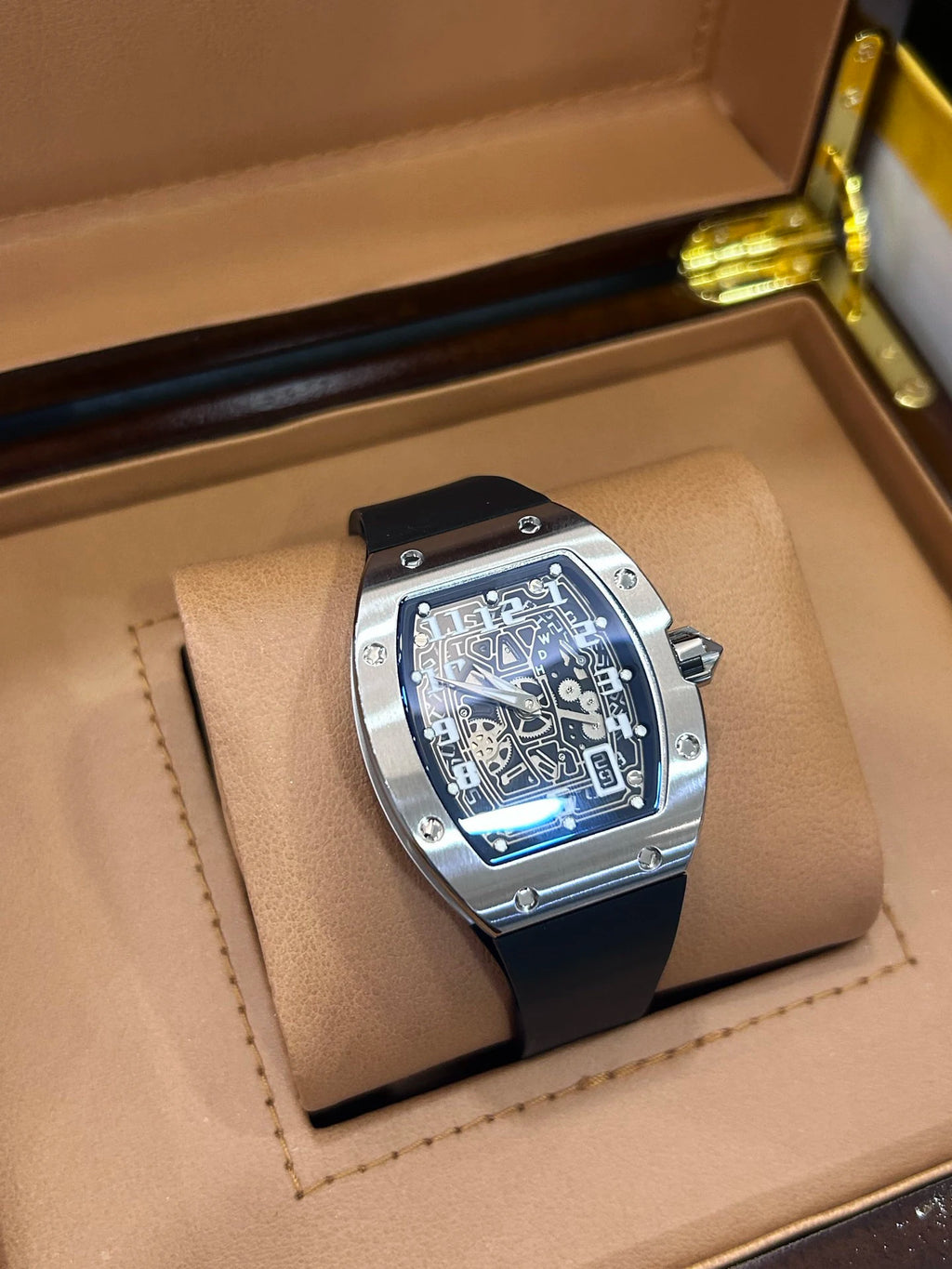 Top Version of 6701 Fully Automatic Men's Mechanical Tonneau Case Watch with Rubber Band Thick Stainless Steel Watch