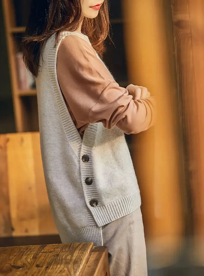 Fashion knit sweater vest College style under three-button solid color crew neck casual all-match pullover sweater for women