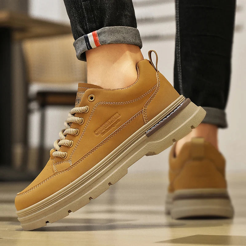 Men Leather Casual Shoes Outdoor Thick Sole Men Work Boots Comfortable Walking Sports Shoes for Men Designer Anti-Slip Men Shoes