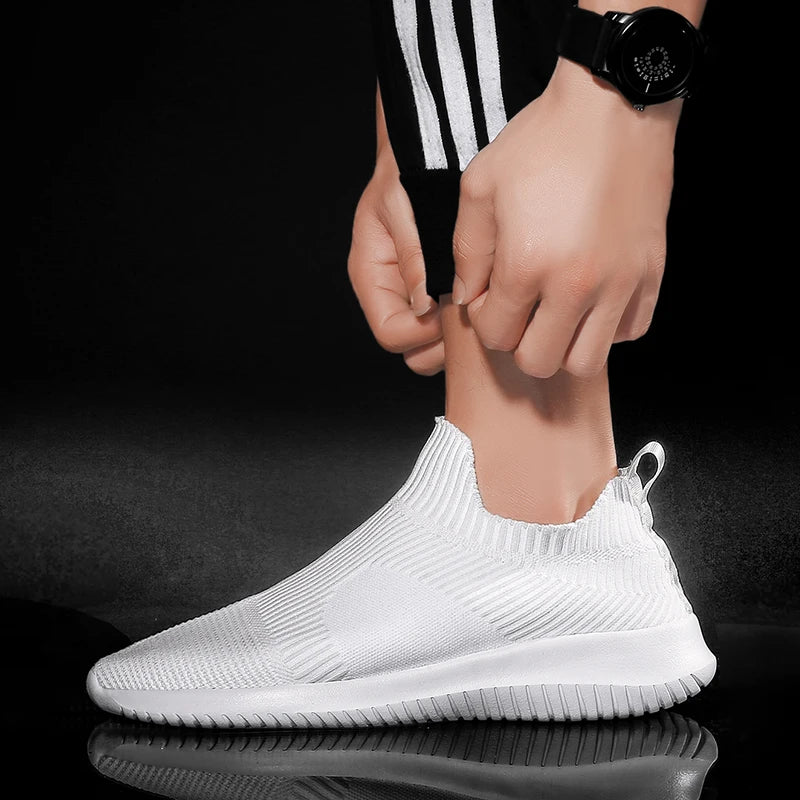 Summer Fashion Men Sneakers Breathable Men Fashion Shoes Slip On Sneakers For Men Cheap Men Loafers Shoes Without Laces