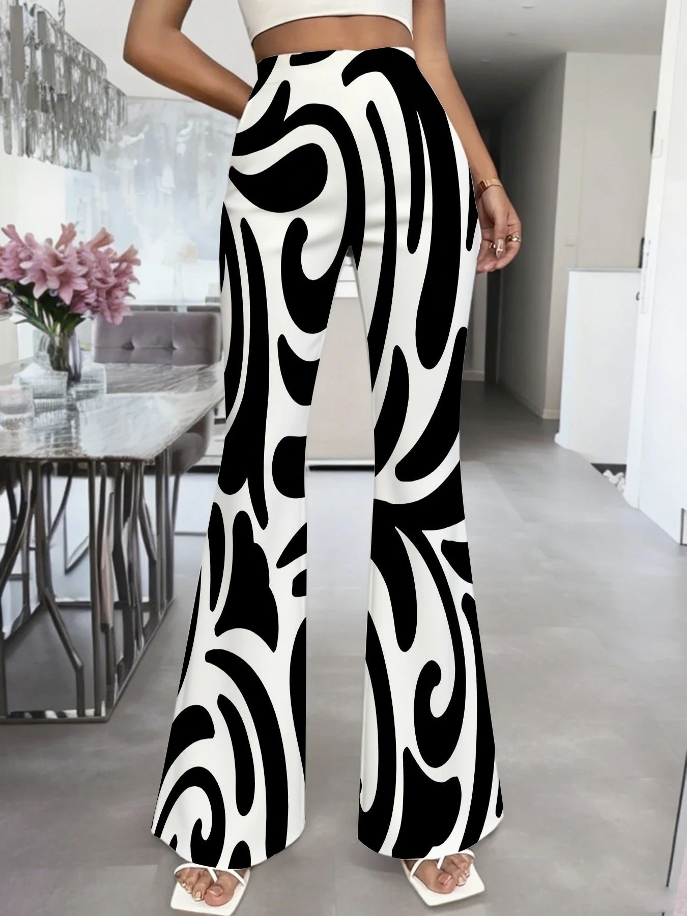 Flared Pants for Leg Shaping Commute Suitable Casual Trousers for Women Enhance Silhouette Comfortable Streetwear