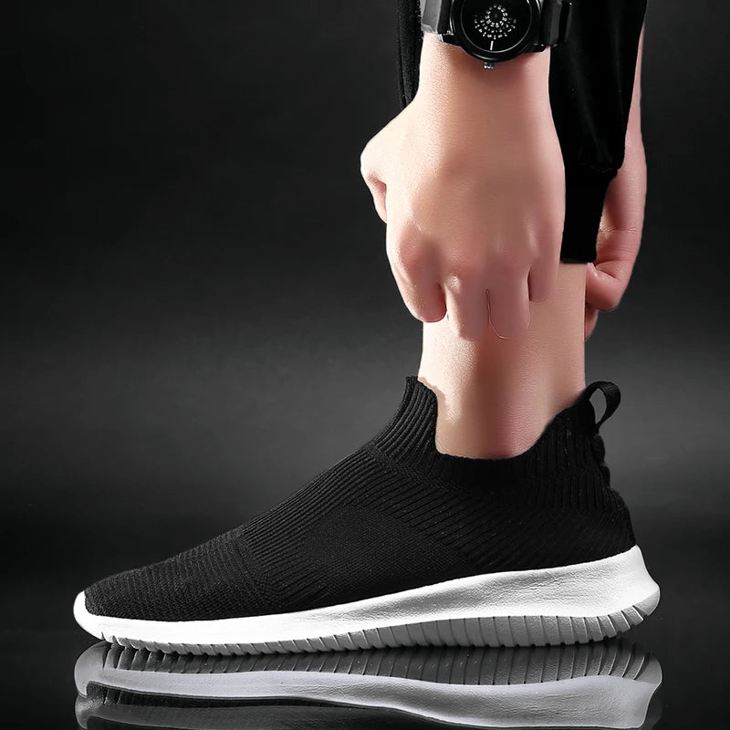 Summer Fashion Men Sneakers Breathable Men Fashion Shoes Slip On Sneakers For Men Cheap Men Loafers Shoes Without Laces