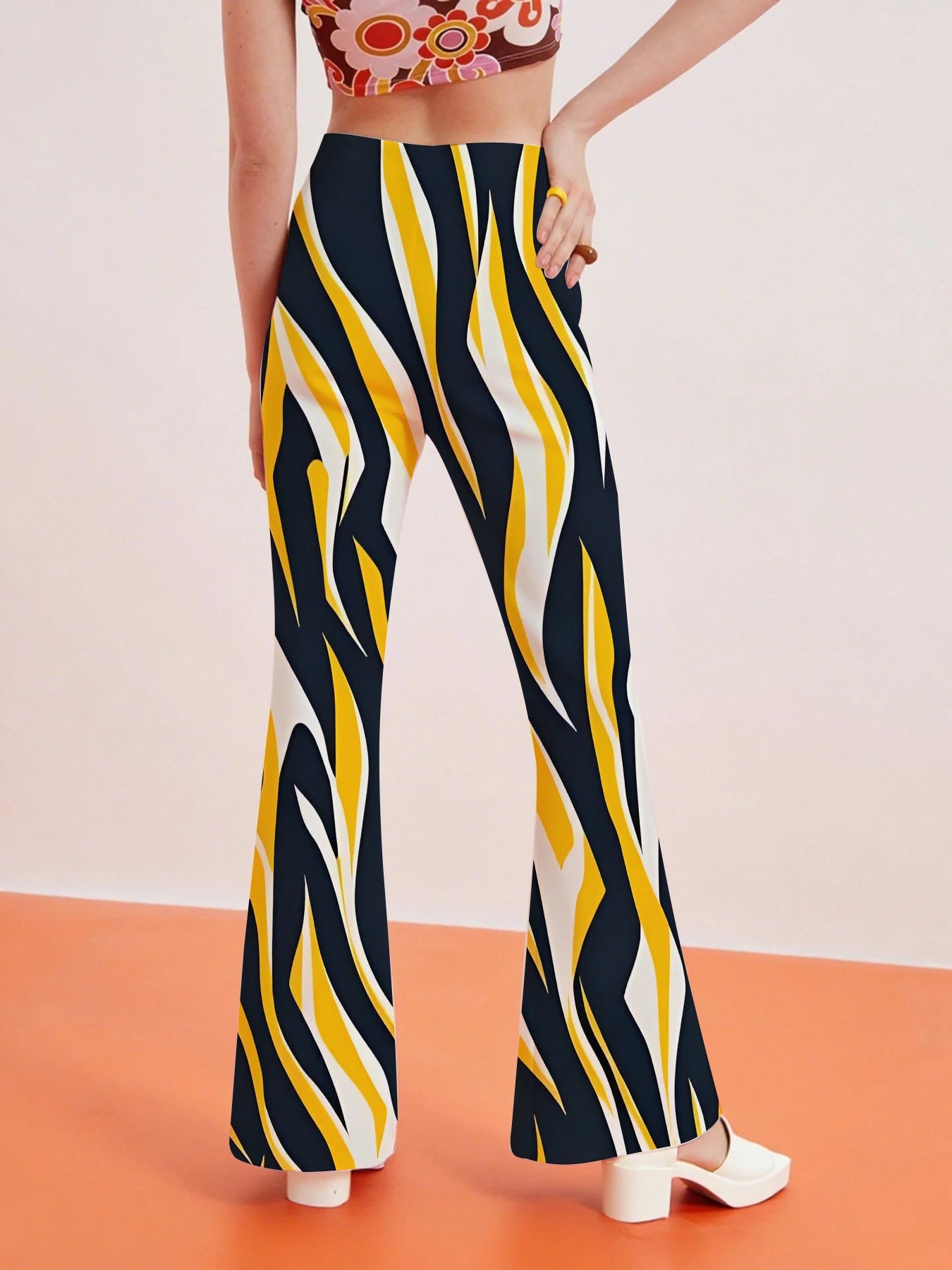 Flared Pants for Leg Shaping Commute Suitable Casual Trousers for Women Enhance Silhouette Comfortable Streetwear