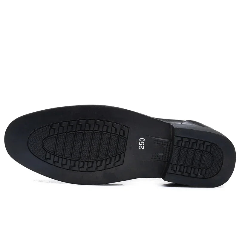 High Quality Leather Men Casual Shoes Light Formal Men Dress Shoes Comfortable Men Loafers Breathable Slip on Men Driving Shoes