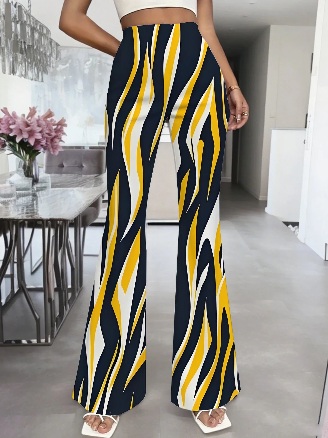 Flared Pants for Leg Shaping Commute Suitable Casual Trousers for Women Enhance Silhouette Comfortable Streetwear