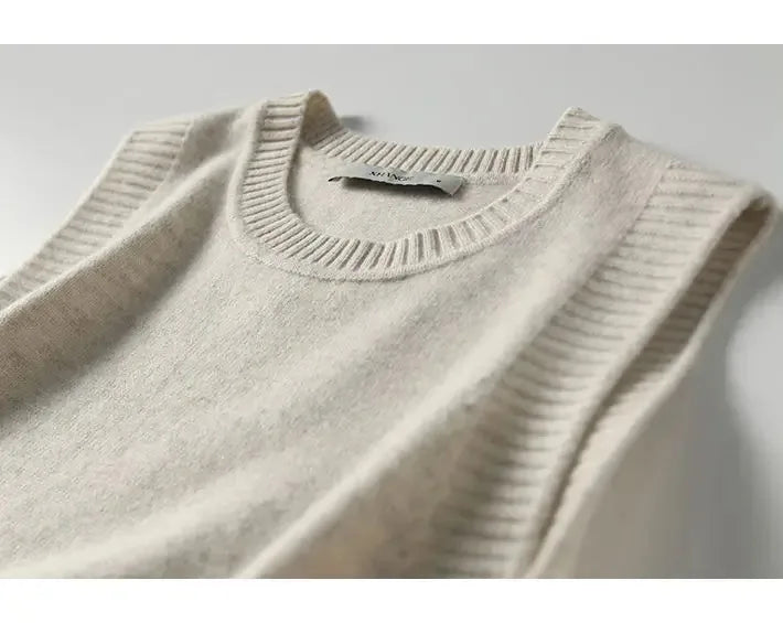 Fashion knit sweater vest College style under three-button solid color crew neck casual all-match pullover sweater for women