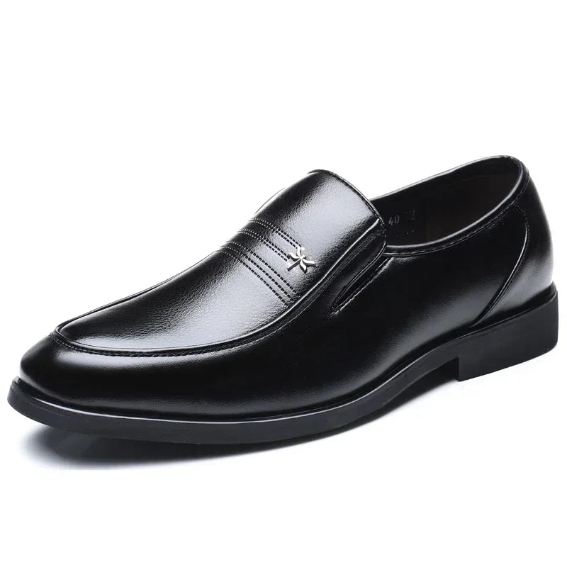High Quality Leather Men Casual Shoes Light Formal Men Dress Shoes Comfortable Men Loafers Breathable Slip on Men Driving Shoes